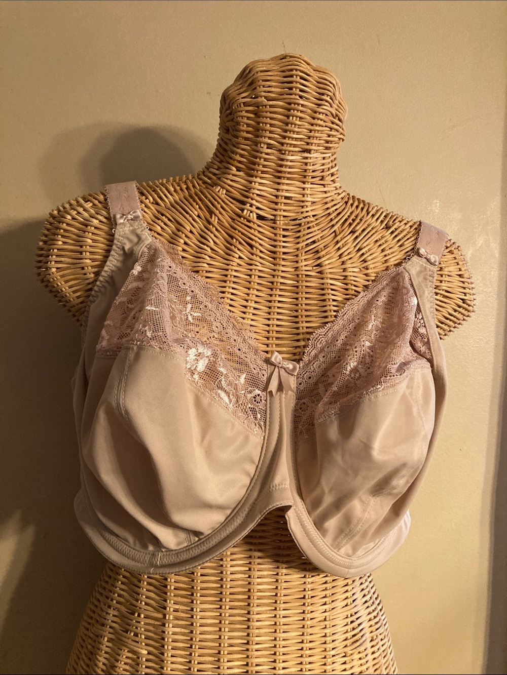Elomi‎ Full Coverage Lace Trim Bra 42I